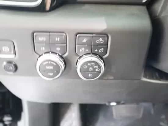 GMC Sierra Denali 6,2ltr V8 MJ 2025 Voll 4 Jahre Gar null-photo-20