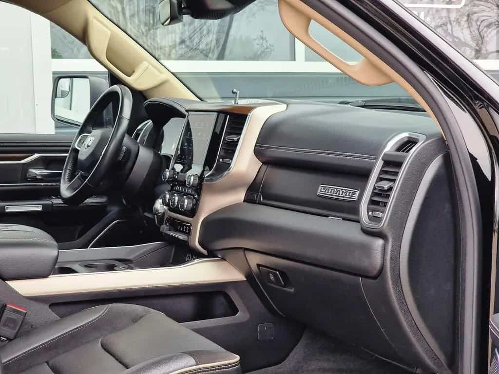 Dodge RAM 1500 5.7 4x4 Laramie Memory AHK Pano LED 09/2021-photo-29