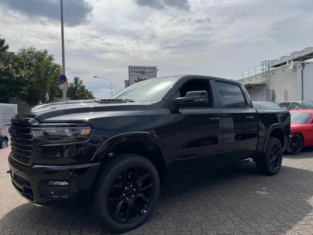 Dodge RAM 1500 Laramie Night + Luftfederung + elektr. 09/2025-photo-11