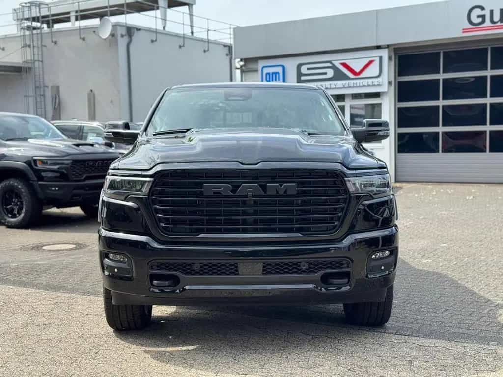 Dodge RAM 1500 Laramie Night + Luftfederung + elektr. 09/2025-photo-12