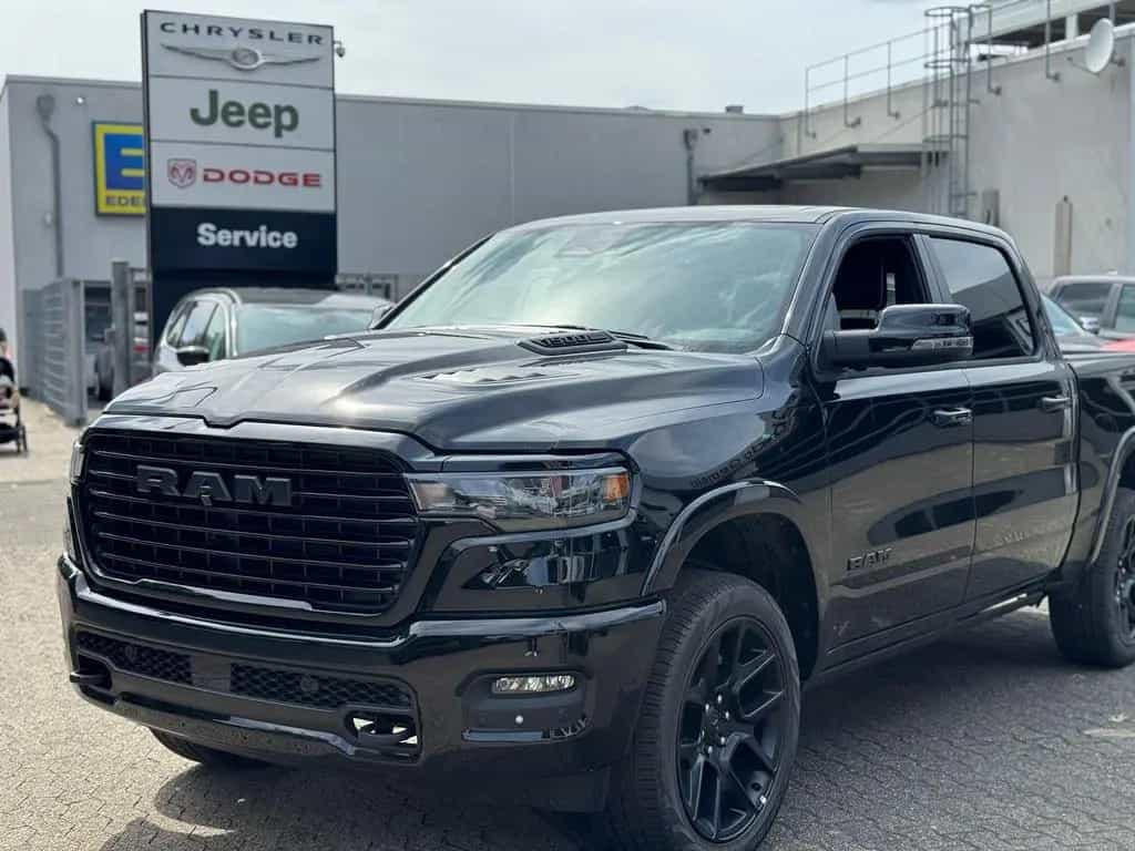 Dodge RAM 1500 Laramie Night + Luftfederung + elektr. 09/2025-photo-13
