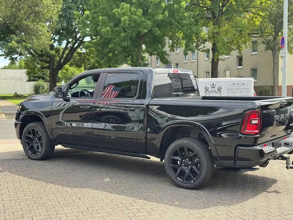 Dodge RAM 1500 Laramie Night + Luftfederung + elektr. 09/2025-photo-9