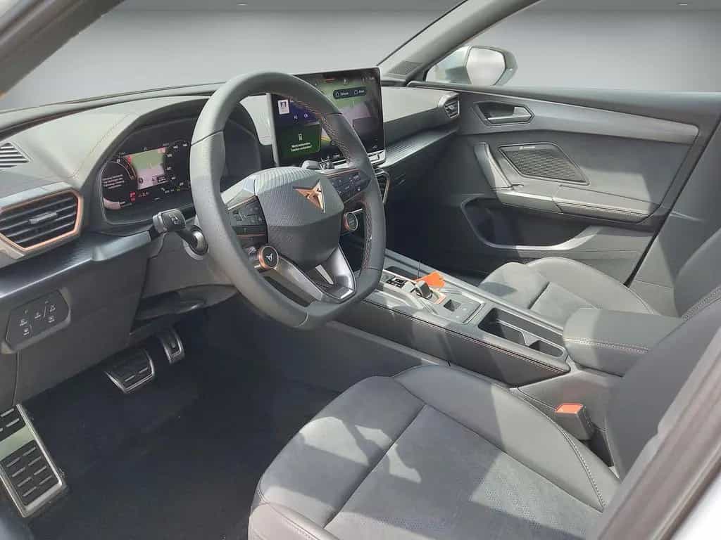 Cupra Leon 1.5 eTSI DSG Edge Dynamic Sennheiser LED AU 11/2025-photo-10
