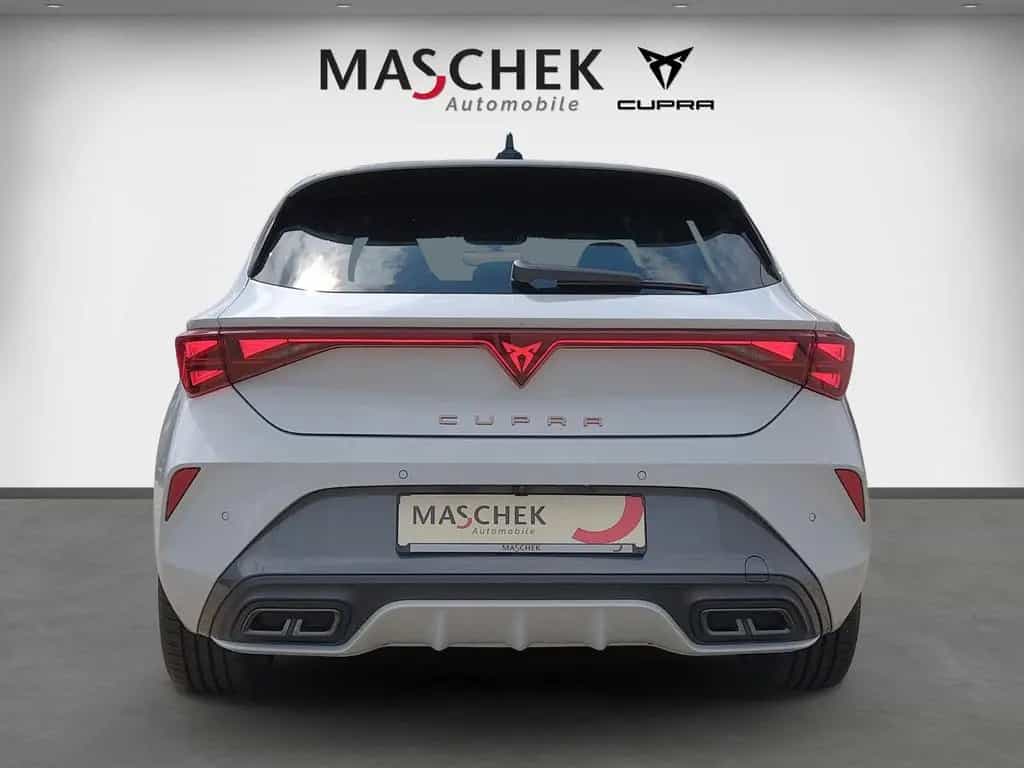 Cupra Leon 1.5 eTSI DSG Edge Dynamic Sennheiser LED AU 11/2025-photo-4