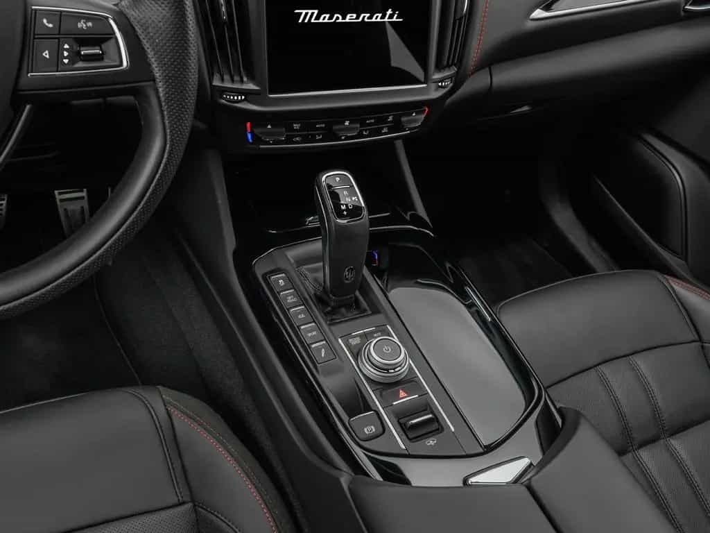 Maserati Levante Modena S 1.HAND + PANO + MY23 01/2023-photo-12