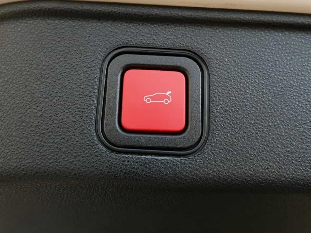 Alfa Romeo Junior IBRIDA SPECIALE 1.2 VGT 145PS DCT6 SCHIEB 07/2025-photo-36