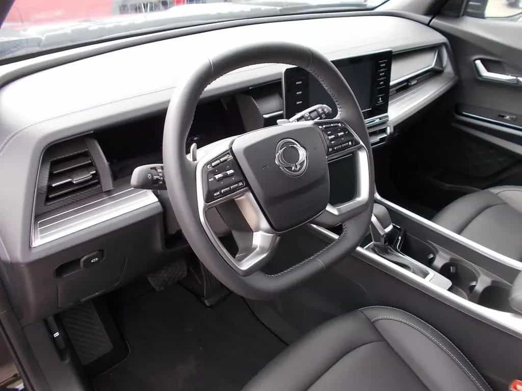 Ssangyong Torres Dream, Leder, Alu 18", SHZ, el.Heckklappe 06/2025-photo-15