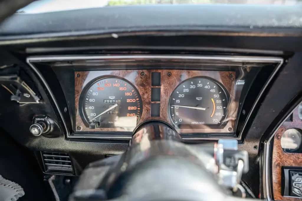 Corvette C3 Stingray Widebody | Einzelstück | TÜV NEU 03/1981-photo-27