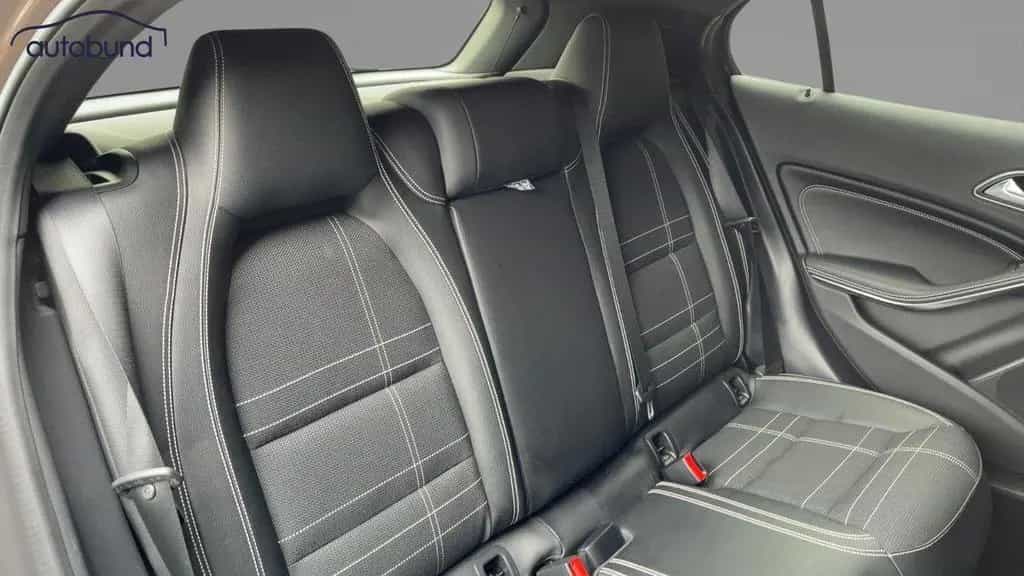 Mercedes-Benz GLA 180 Urban Alu NBA PDC Shz 10/2016-photo-15