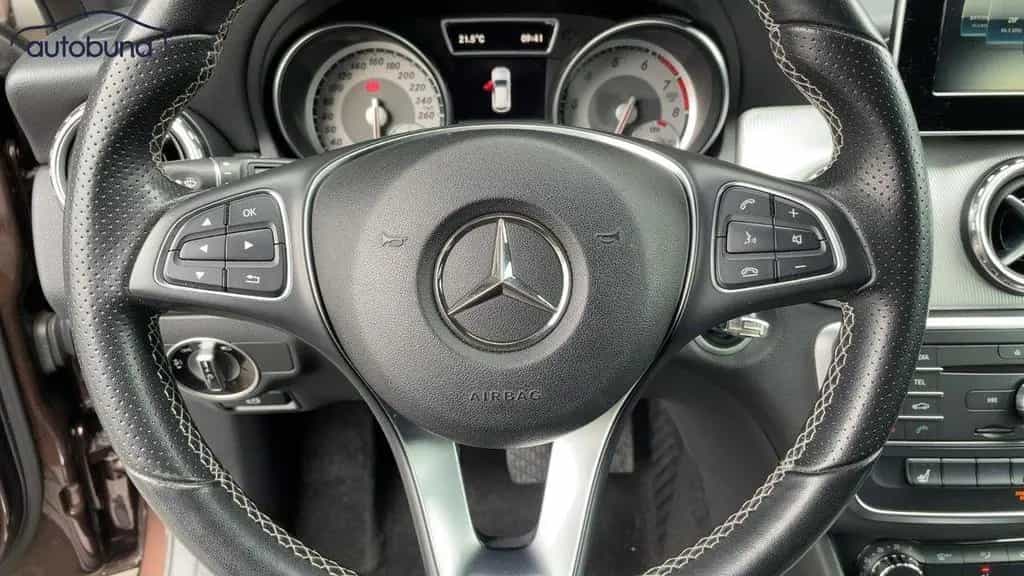 Mercedes-Benz GLA 180 Urban Alu NBA PDC Shz 10/2016-photo-4
