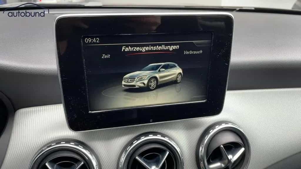 Mercedes-Benz GLA 180 Urban Alu NBA PDC Shz 10/2016-photo-9