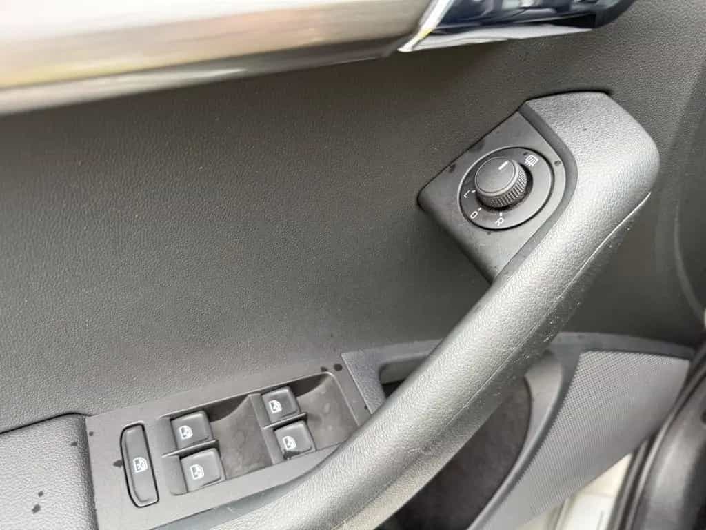 Skoda Octavia Lim. 1.8 TSI Clever NAVI DSG LED 1 HAND 05/2018-photo-18