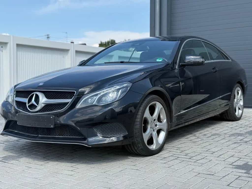 Mercedes-Benz E-Class 200 E -Klasse Coupe*LED*SPORT*NAVI*TEMPOMAT* 03/2016-photo-1
