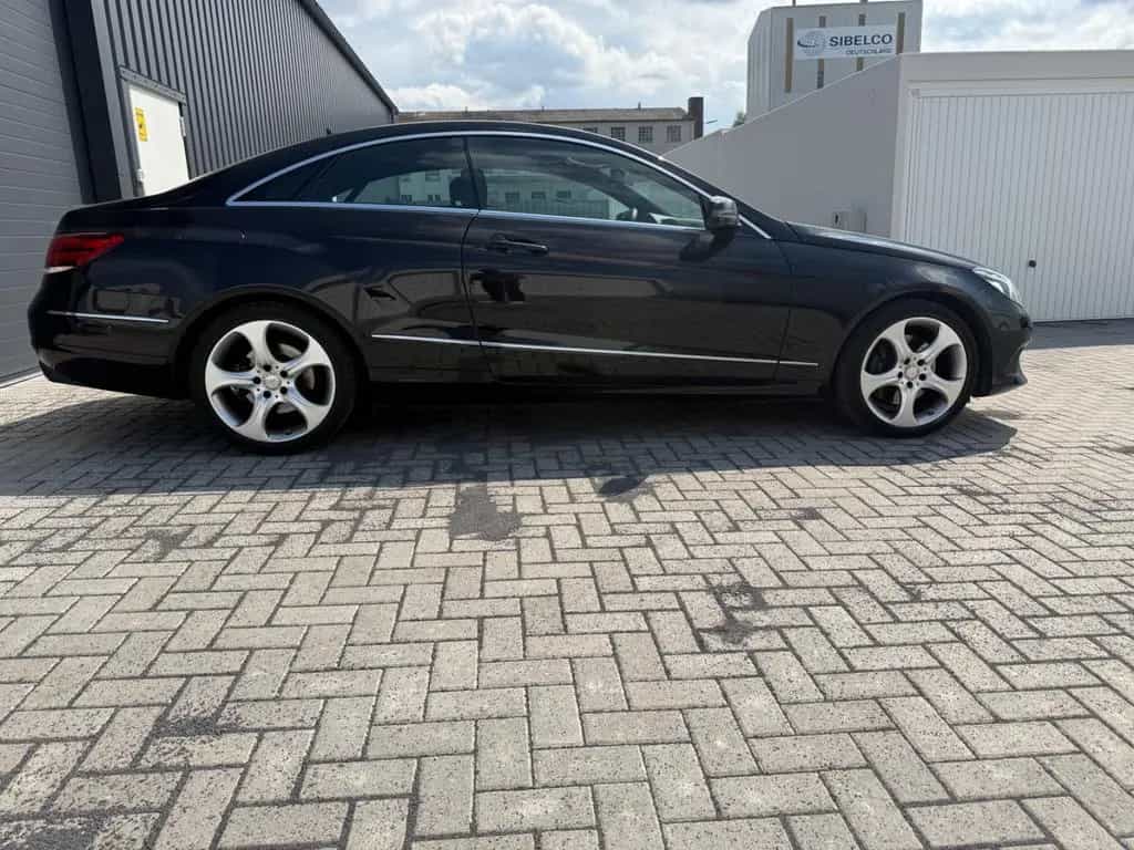 Mercedes-Benz E-Class 200 E -Klasse Coupe*LED*SPORT*NAVI*TEMPOMAT* 03/2016-photo-4