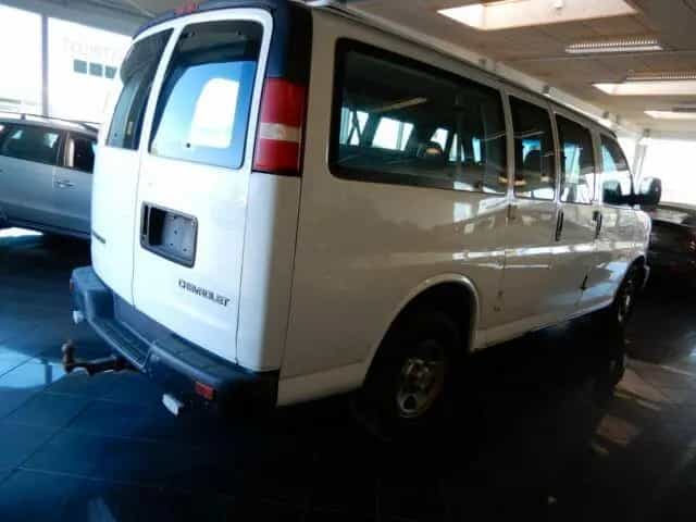 Chevrolet Express Passenger Van 4,3L V6 Base Wohnmobil 06/2003-photo-4