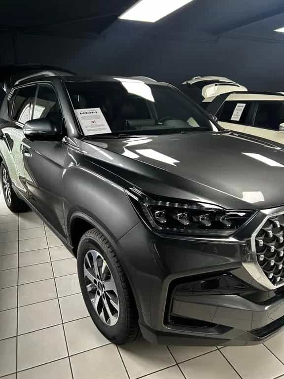 KGM Rexton LUX schwarzes Leder 03/2026-photo-1