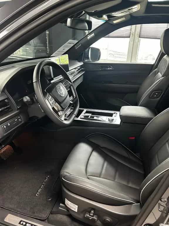 KGM Rexton LUX schwarzes Leder 03/2026-photo-6