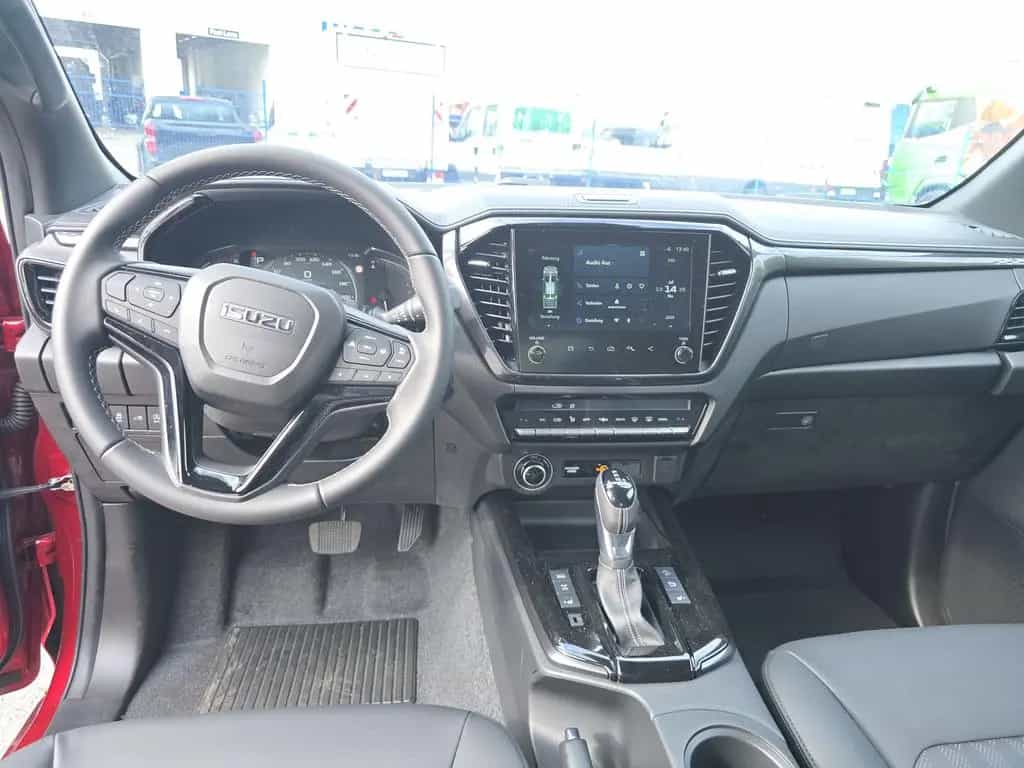 Isuzu D-Max V-Cross im Vorlauf 25er Modell null-photo-6