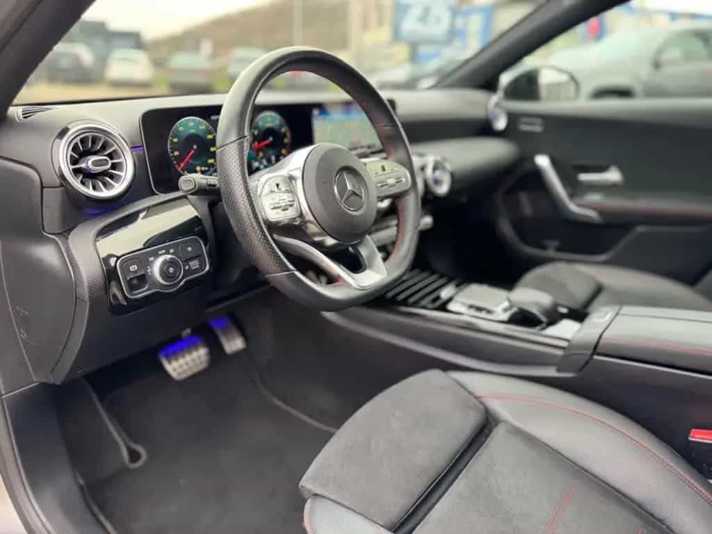 Mercedes-Benz A 200 AMG Line Night-Paket Designo Magno 11/2019-photo-12