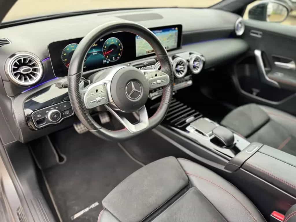 Mercedes-Benz A 200 AMG Line Night-Paket Designo Magno 11/2019-photo-14