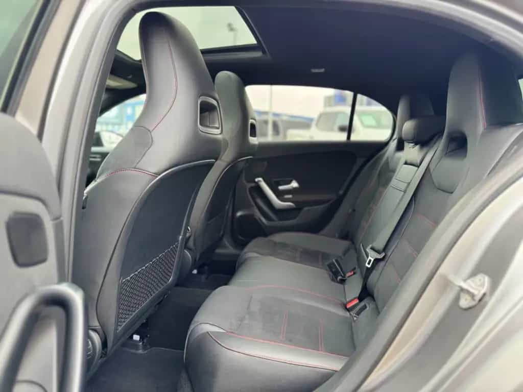 Mercedes-Benz A 200 AMG Line Night-Paket Designo Magno 11/2019-photo-15