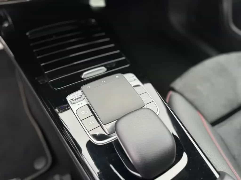 Mercedes-Benz A 200 AMG Line Night-Paket Designo Magno 11/2019-photo-23