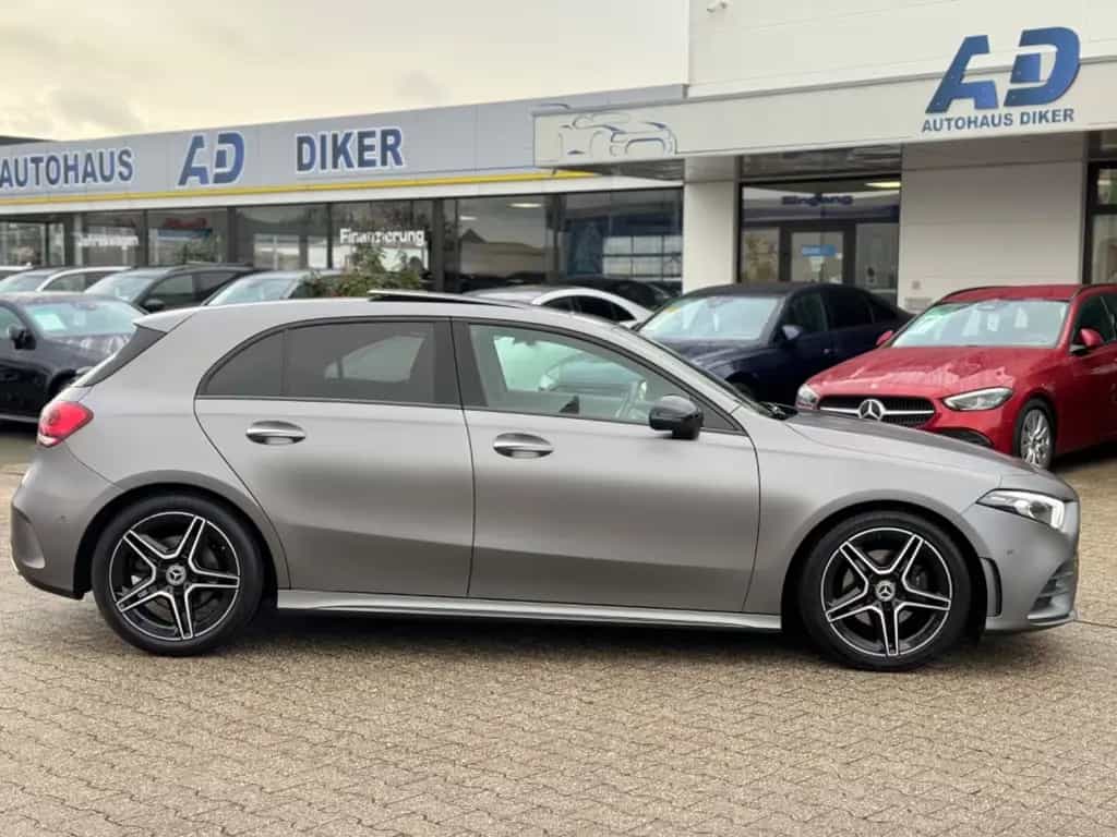Mercedes-Benz A 200 AMG Line Night-Paket Designo Magno 11/2019-photo-3
