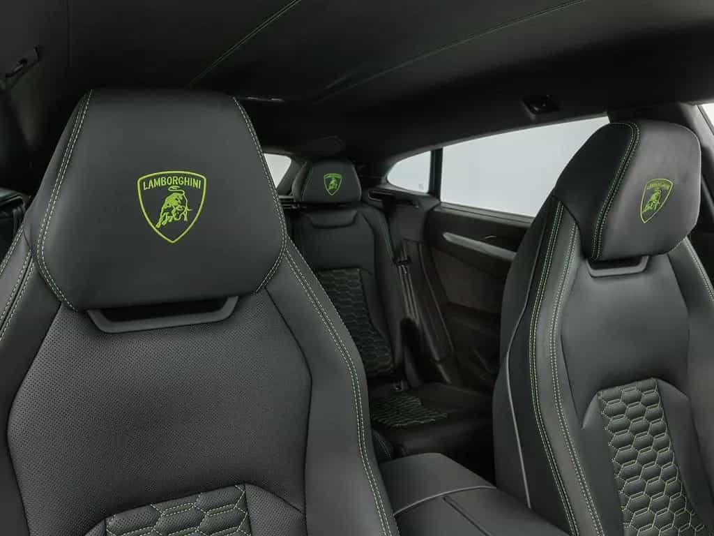 Lamborghini Urus 07/2020-photo-11
