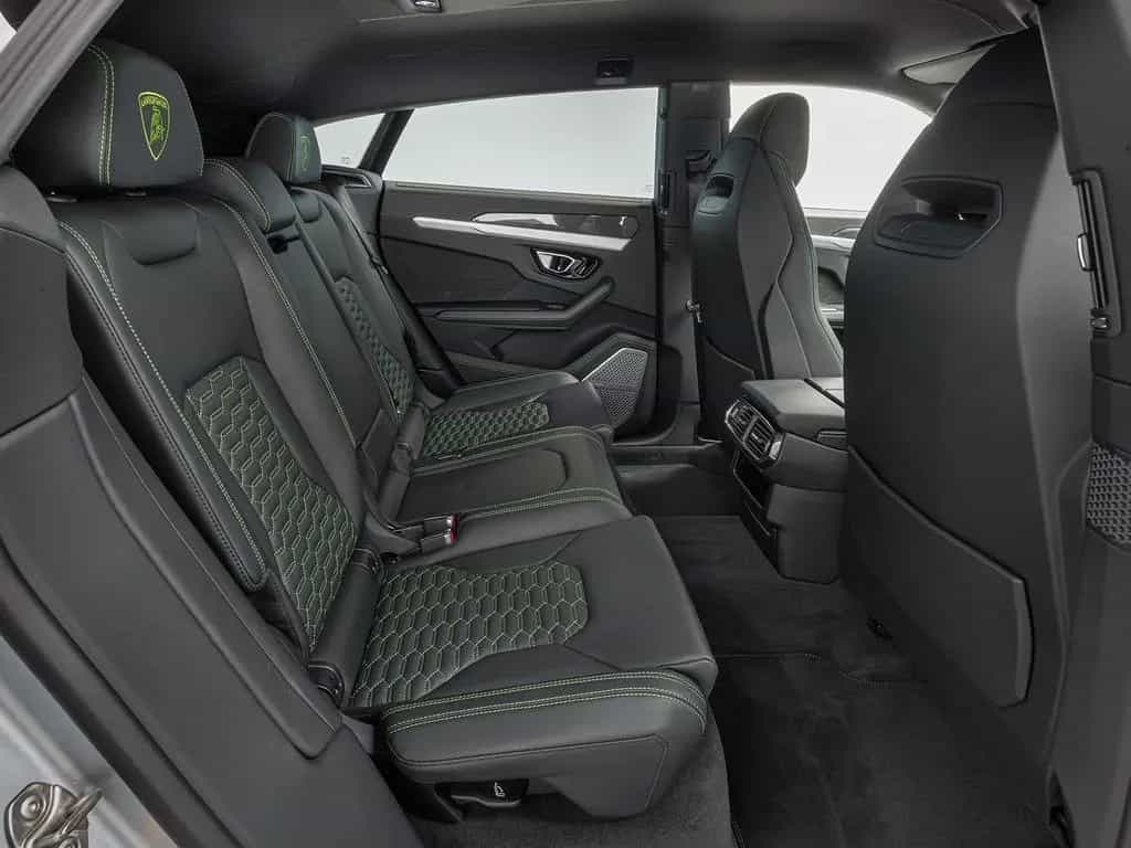 Lamborghini Urus 07/2020-photo-15