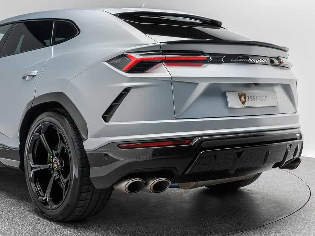 Lamborghini Urus 07/2020-photo-23