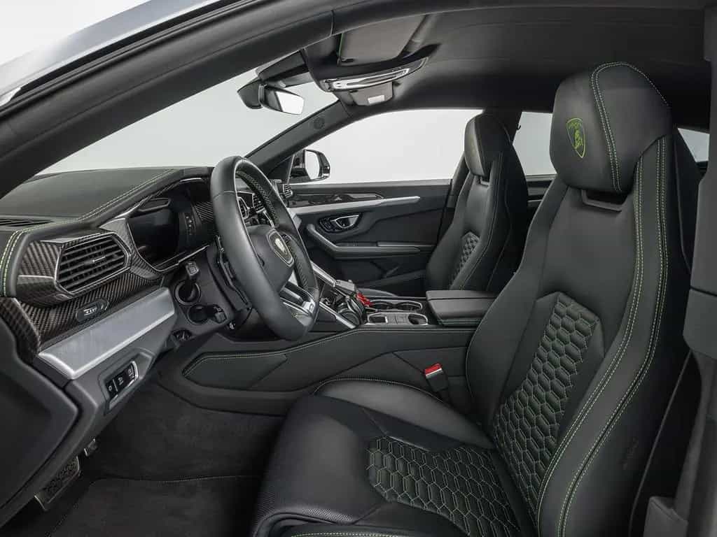 Lamborghini Urus 07/2020-photo-4