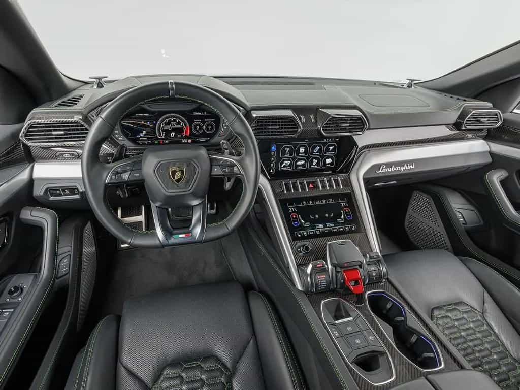 Lamborghini Urus 07/2020-photo-6