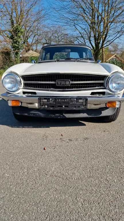 Triumph TR6 09/1976-photo-1