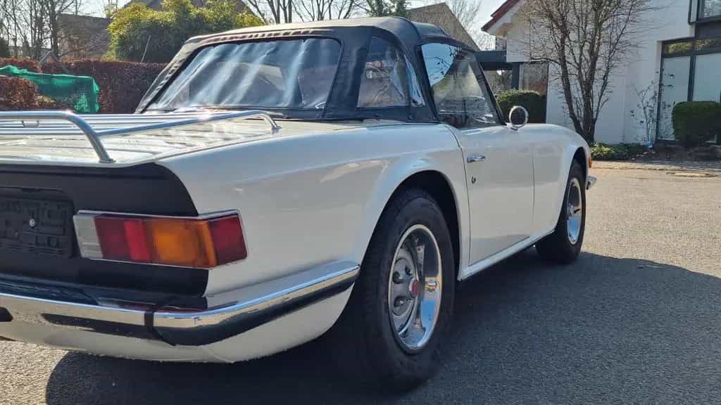 Triumph TR6 09/1976-photo-4