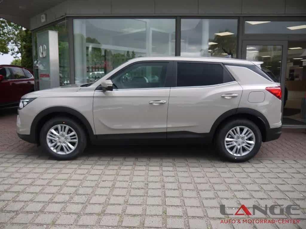 KGM Korando 1.5 T-GDi Nomad Automatik Navi SHZ Temp null-photo-2