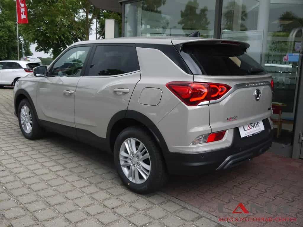 KGM Korando 1.5 T-GDi Nomad Automatik Navi SHZ Temp null-photo-3