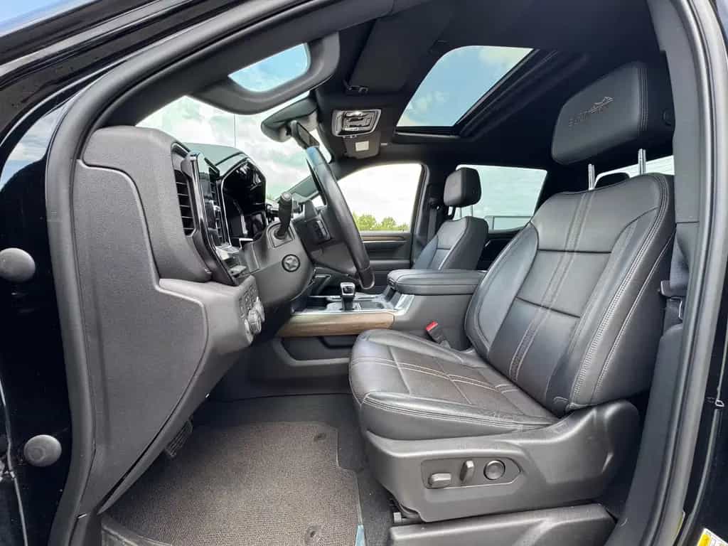 Chevrolet Silverado High Country 11/2023-photo-10