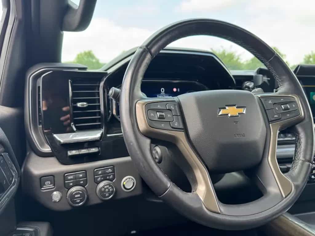 Chevrolet Silverado High Country 11/2023-photo-13