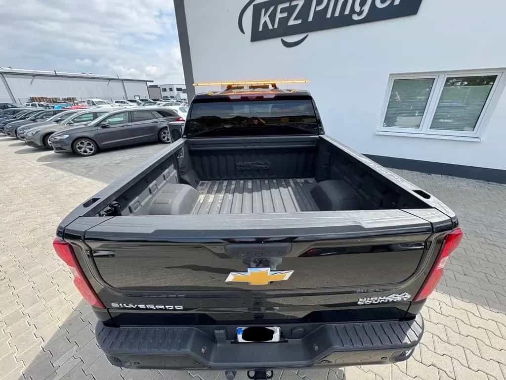 Chevrolet Silverado High Country 11/2023-photo-7