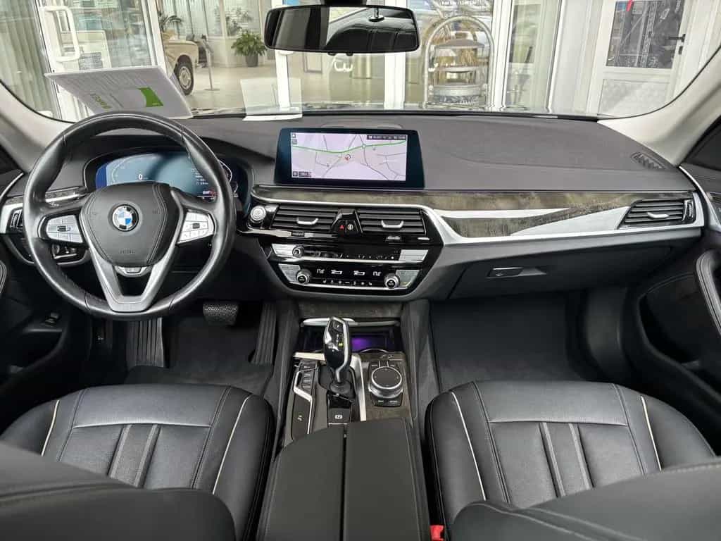 BMW 5 Series 520 d Touring Luxury Line el.Heckklappe Pano LED 06/2020-photo-10