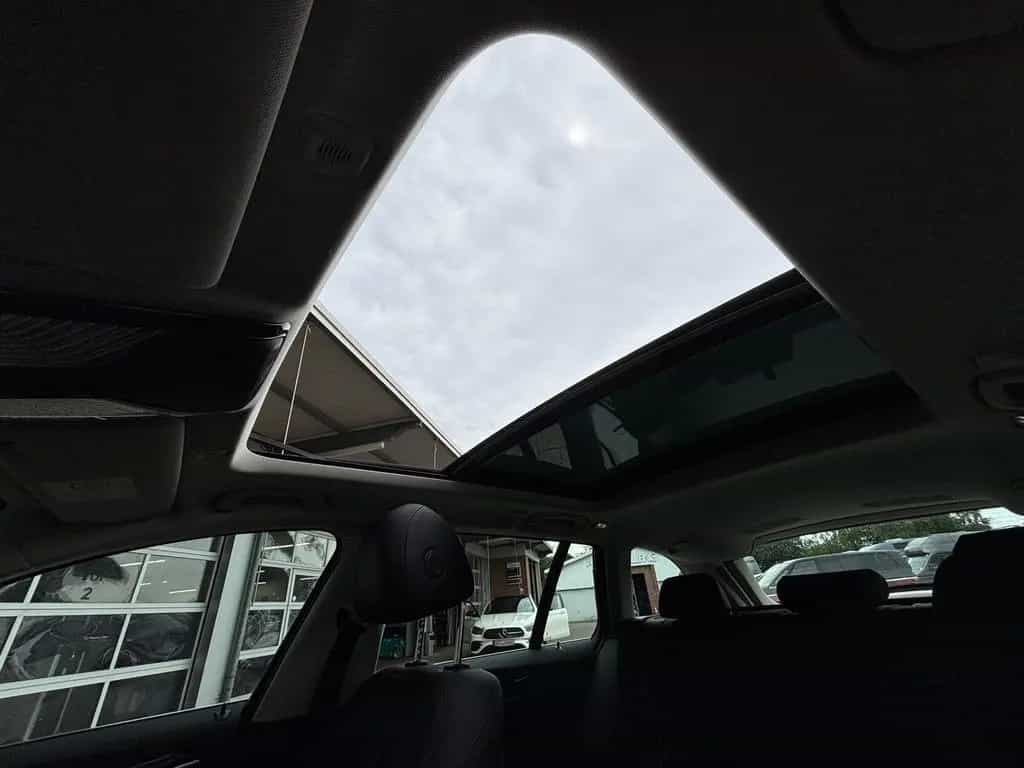 BMW 5 Series 520 d Touring Luxury Line el.Heckklappe Pano LED 06/2020-photo-11