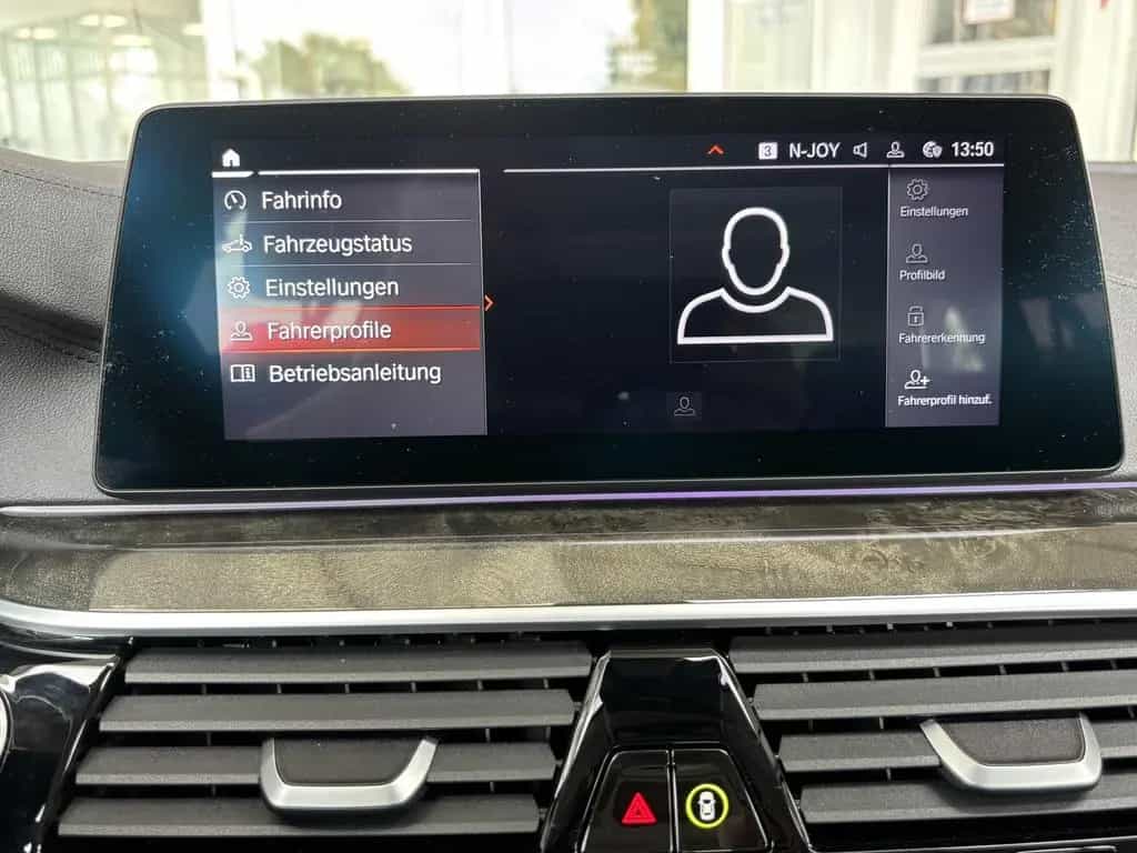 BMW 5 Series 520 d Touring Luxury Line el.Heckklappe Pano LED 06/2020-photo-19