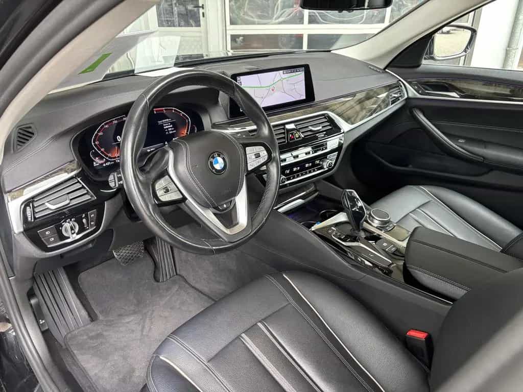 BMW 5 Series 520 d Touring Luxury Line el.Heckklappe Pano LED 06/2020-photo-7
