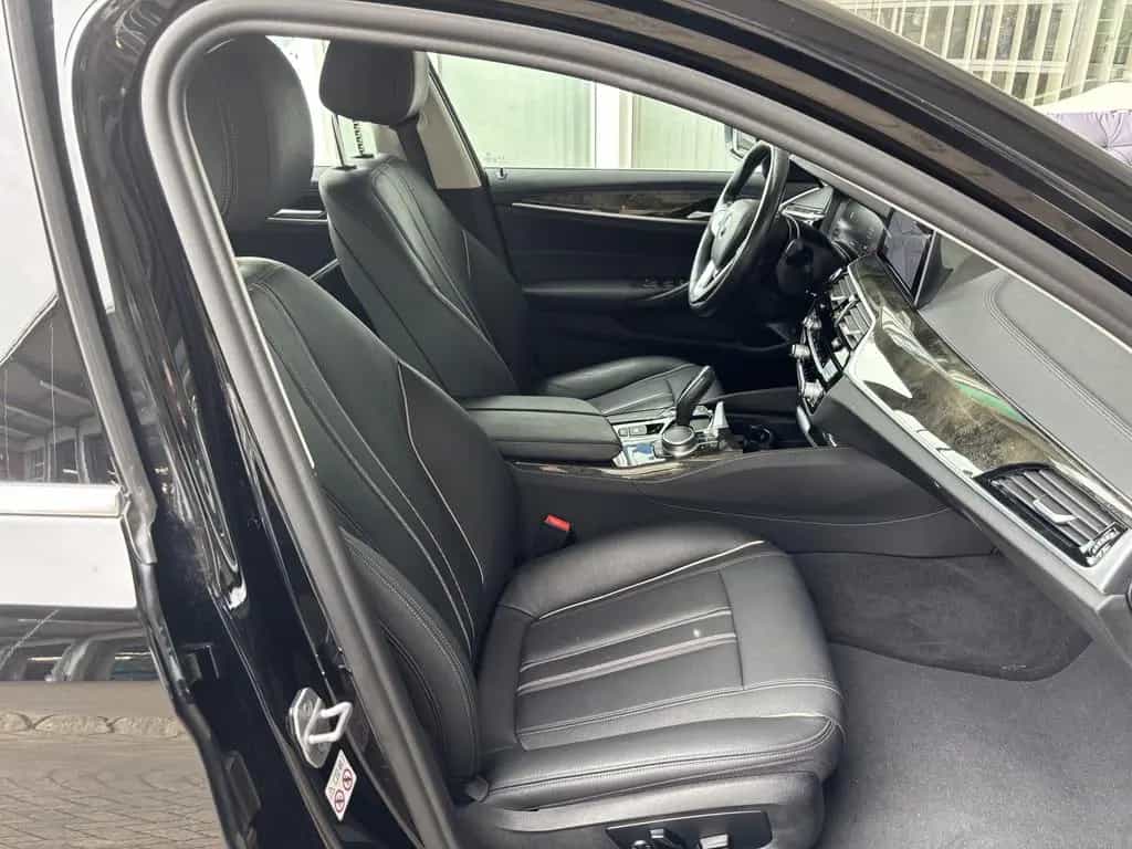BMW 5 Series 520 d Touring Luxury Line el.Heckklappe Pano LED 06/2020-photo-8