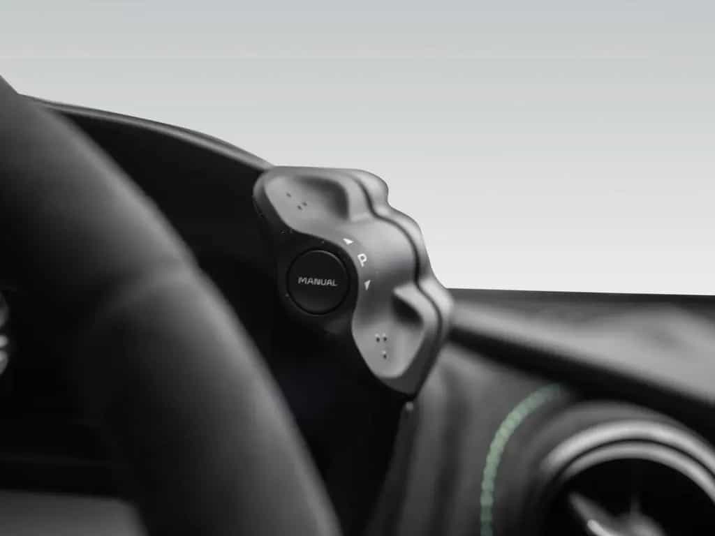 McLaren 750S Coupé | Mantis Green | Carbon Exterior 06/2025-photo-29