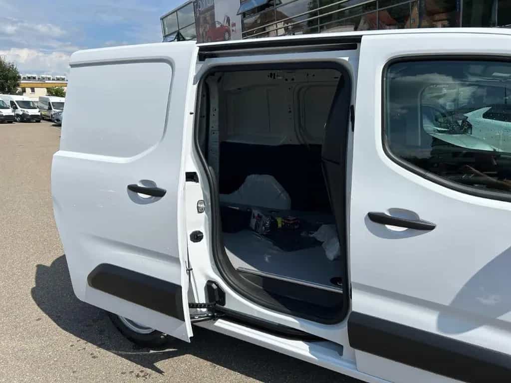 Toyota Proace City L1 Meister 1.2L 6-Gang Navigationssy 05/2026-photo-10