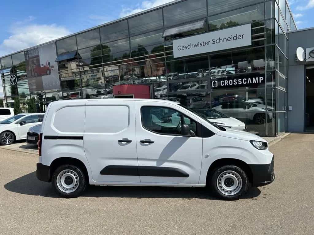 Toyota Proace City L1 Meister 1.2L 6-Gang Navigationssy 05/2026-photo-2