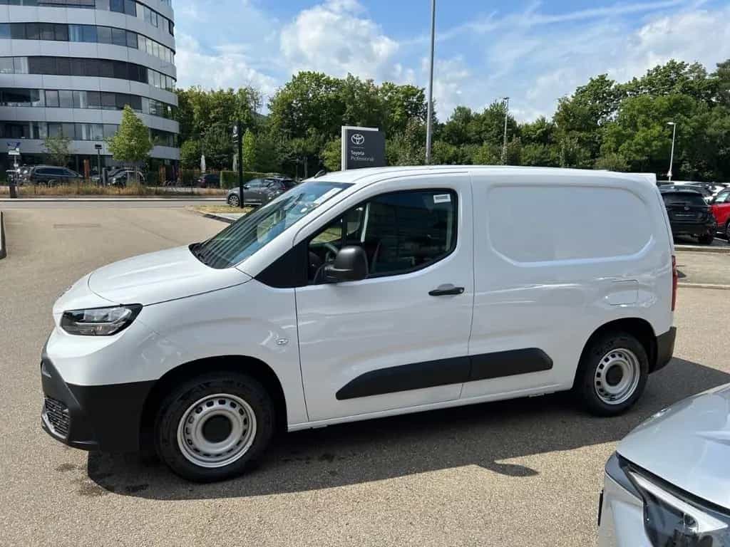 Toyota Proace City L1 Meister 1.2L 6-Gang Navigationssy 05/2026-photo-5