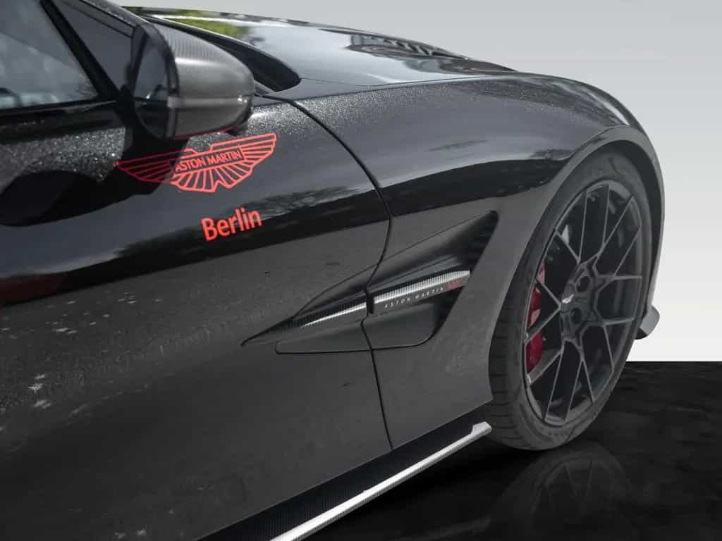 Aston Martin Vanquish | Full Satin Carbon | Titan Auspuff 01/2025-photo-12