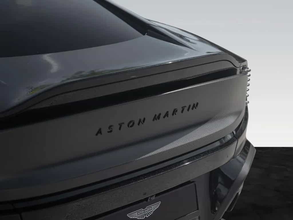 Aston Martin Vanquish | Full Satin Carbon | Titan Auspuff 01/2025-photo-15